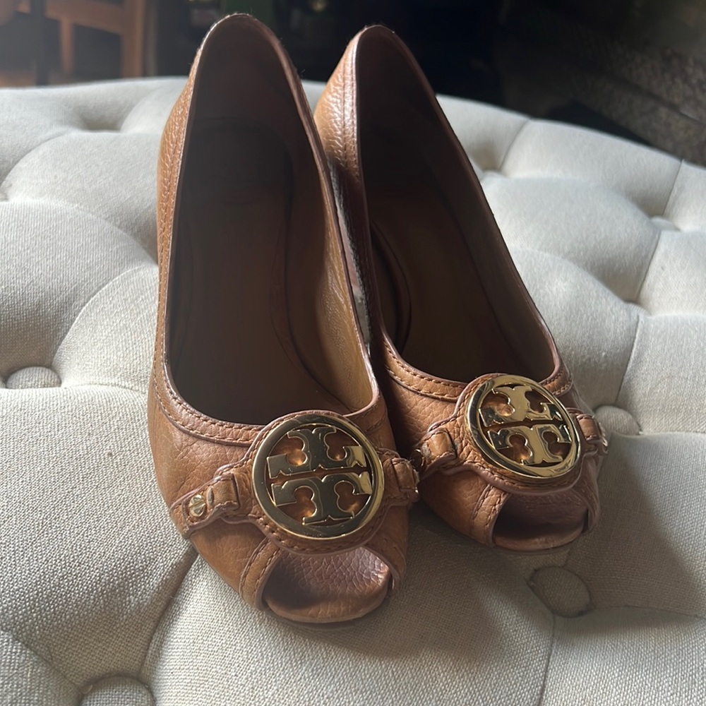 Tory Burch Peep toe Wedges